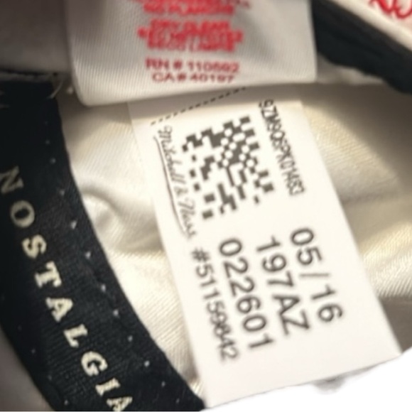 Mitchell & Ness Chicago Bulls Snap Back VERY RARE in this new condition - Picture 7 of 9